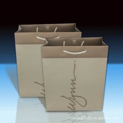 廠家定做服裝禮品紙袋 牛皮購物手提紙袋 工廠廠家 歡迎訂購 - 廠家定做服裝禮品紙袋 牛皮購物手提紙袋 工廠廠家 歡迎訂購廠家 - 廠家定做服裝禮品紙袋 牛皮購物手提紙袋 工廠廠家 歡迎訂購價(jià)格 - 廣州市彩隆印務(wù) - 